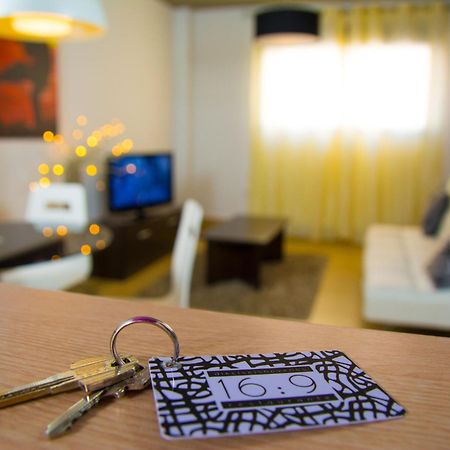 Apartamentos 16:9 Playa Suites Almería Exteriör bild