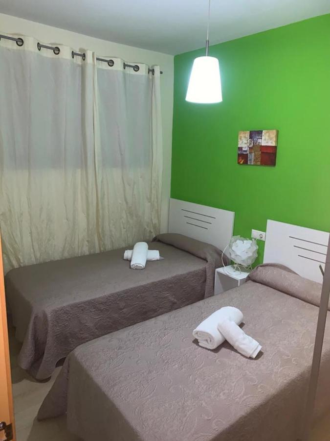 Apartamentos 16:9 Playa Suites Almería Exteriör bild