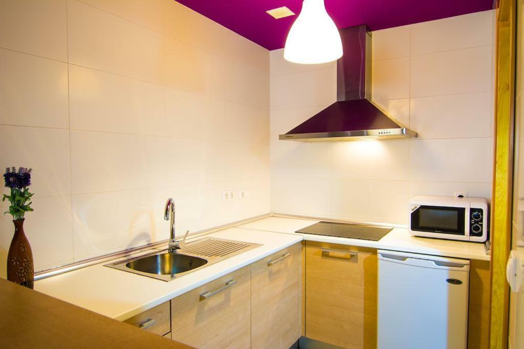 Apartamentos 16:9 Playa Suites Almería Exteriör bild
